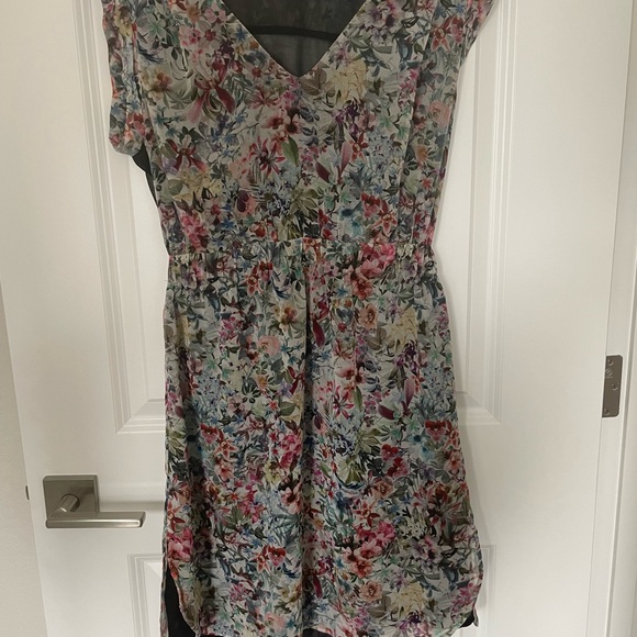 Zara Dresses & Skirts - Zara Floral Mini Dress - Multicolor